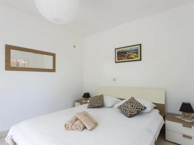 Appartamento Maria Kolo Ep - Two Bedroom With Terrace And Garden View Donje Celo