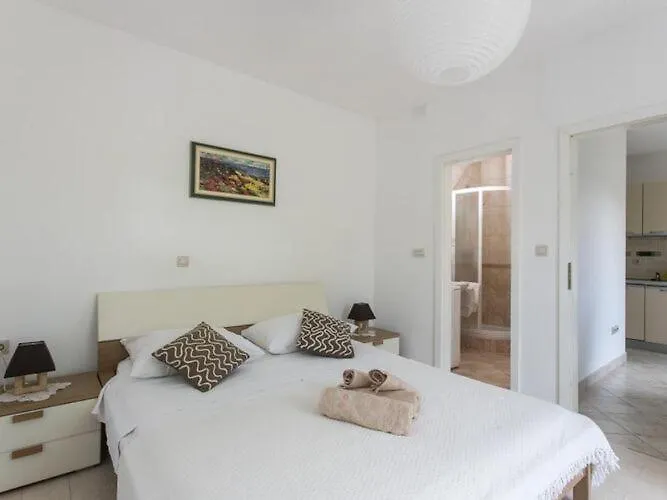 Maria Kolo Ep - Two Bedroom With Terrace And Garden View * Donje Celo